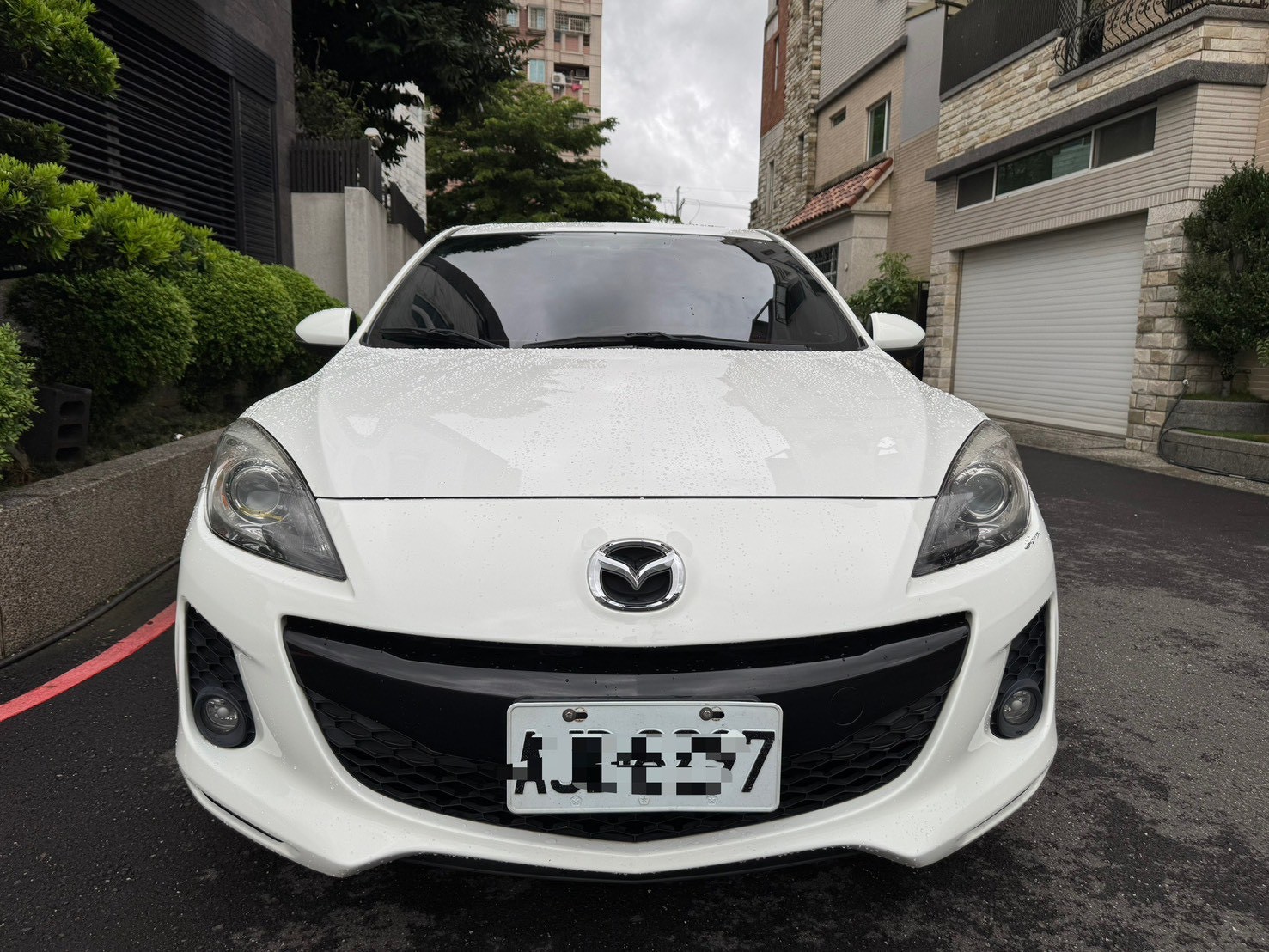 這台集結四要素 白色 跑少 頂級 車況優