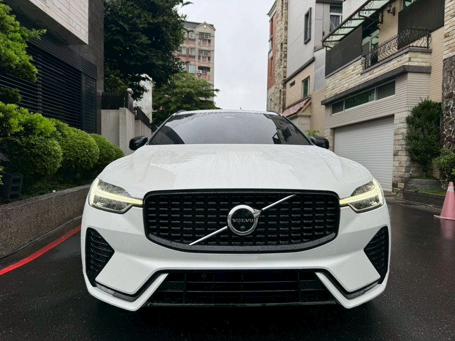 2021年 VOLVO XC60 B5 