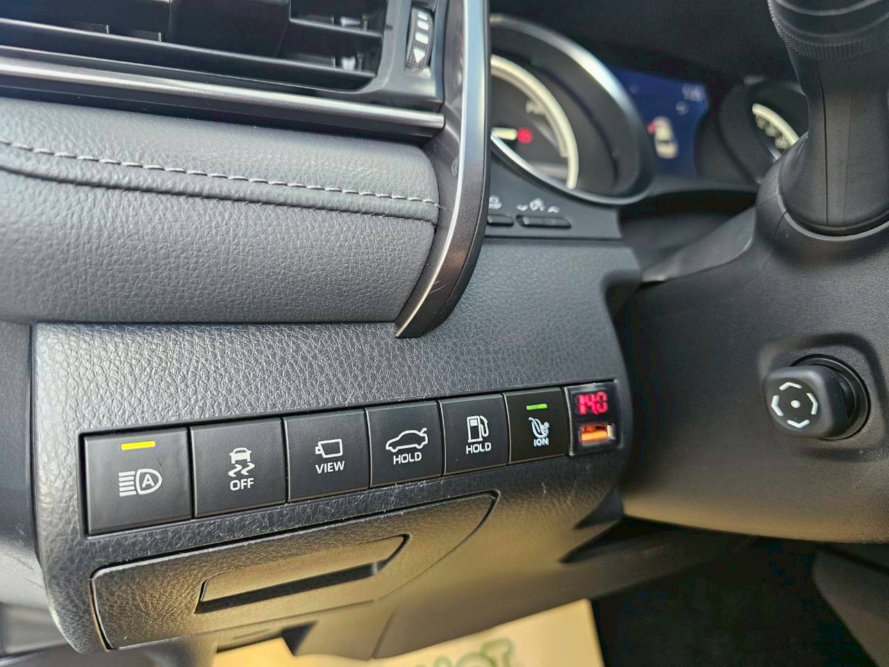 2022年 CAMRY 油電旗艦頂配