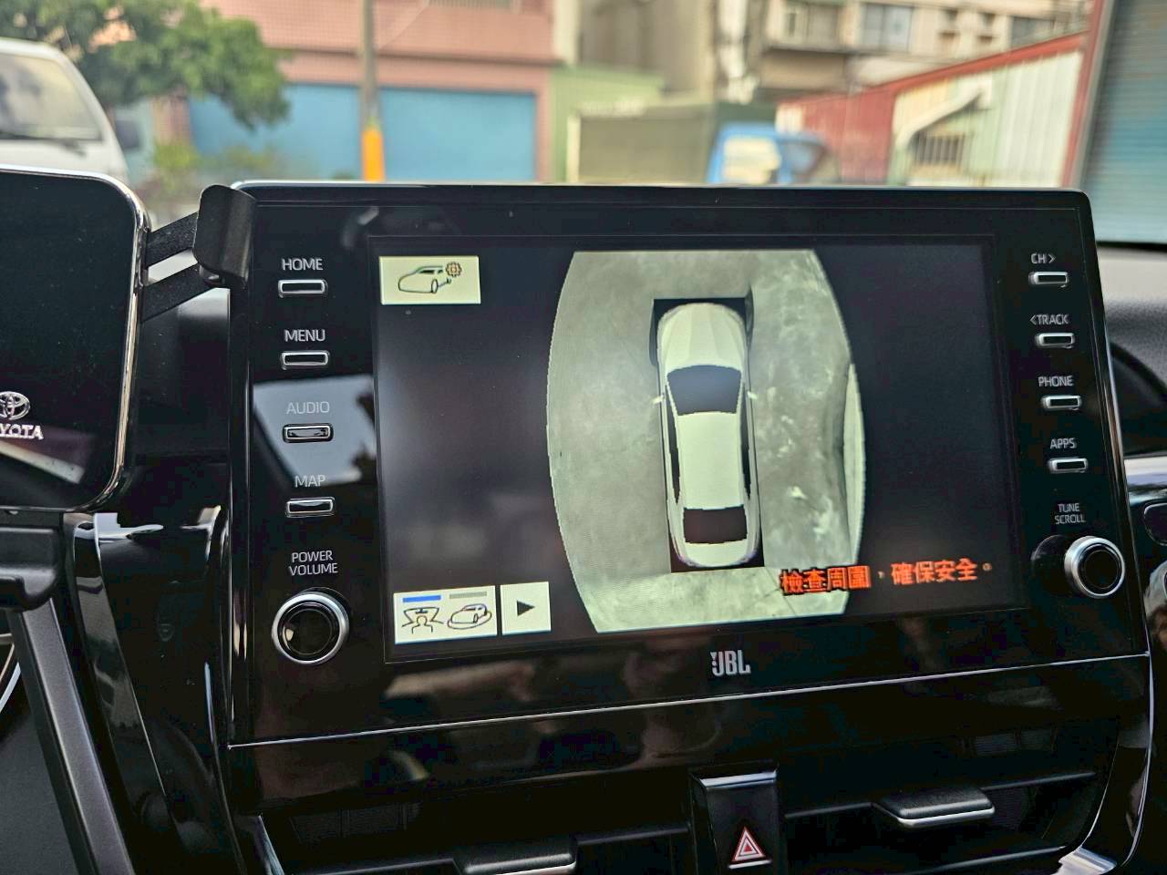 2022年 CAMRY 油電旗艦頂配