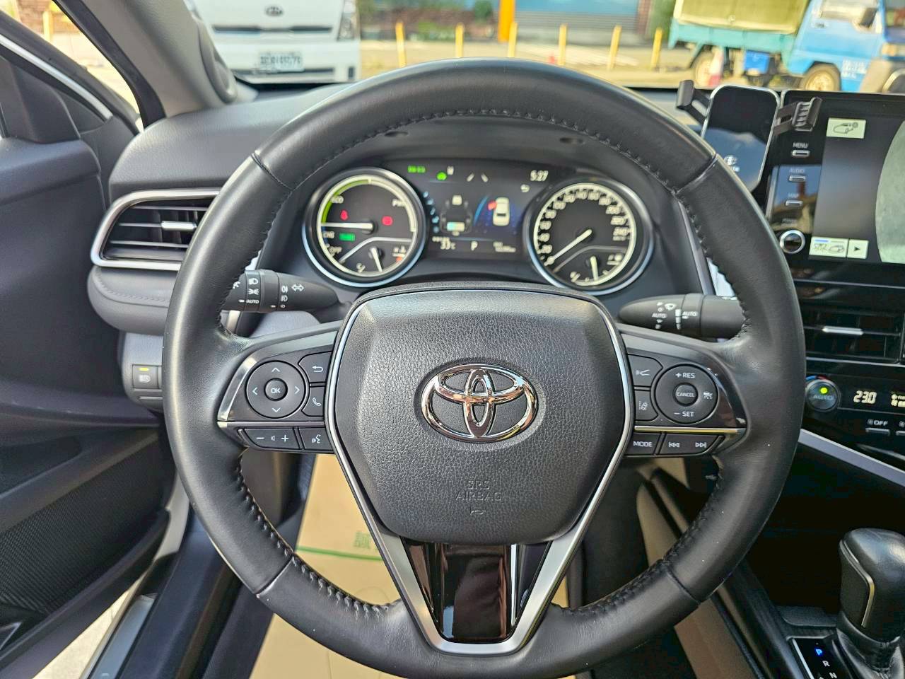2022年 CAMRY 油電旗艦頂配