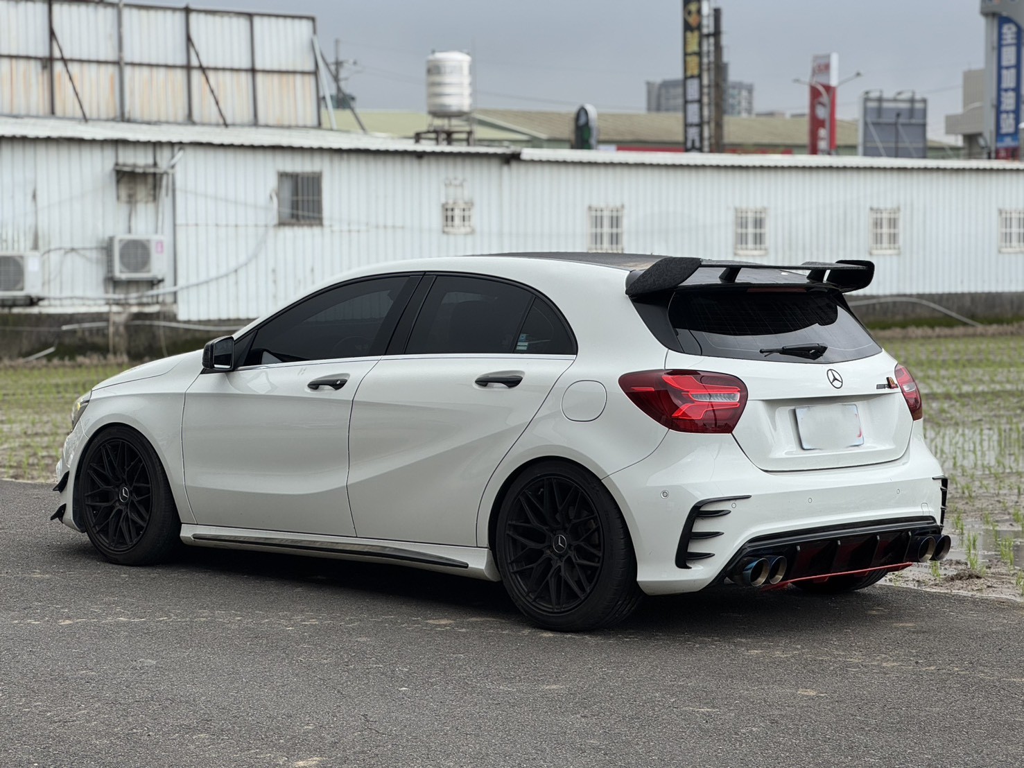 2017年  BENZ A180 小改款