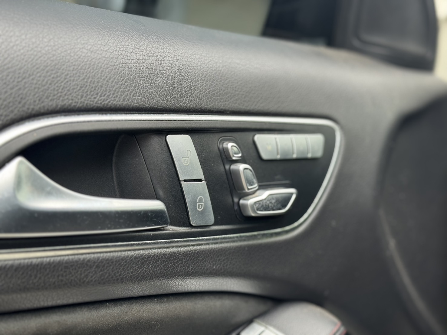 2017年  BENZ A180 小改款