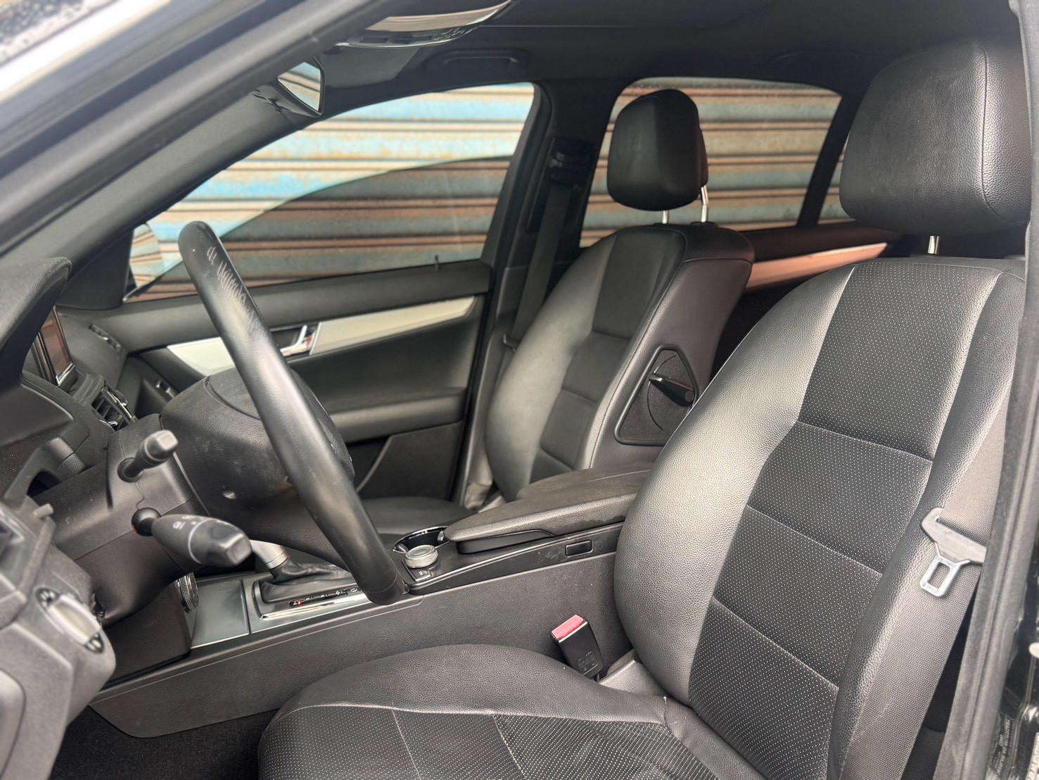 2008年w204 C300